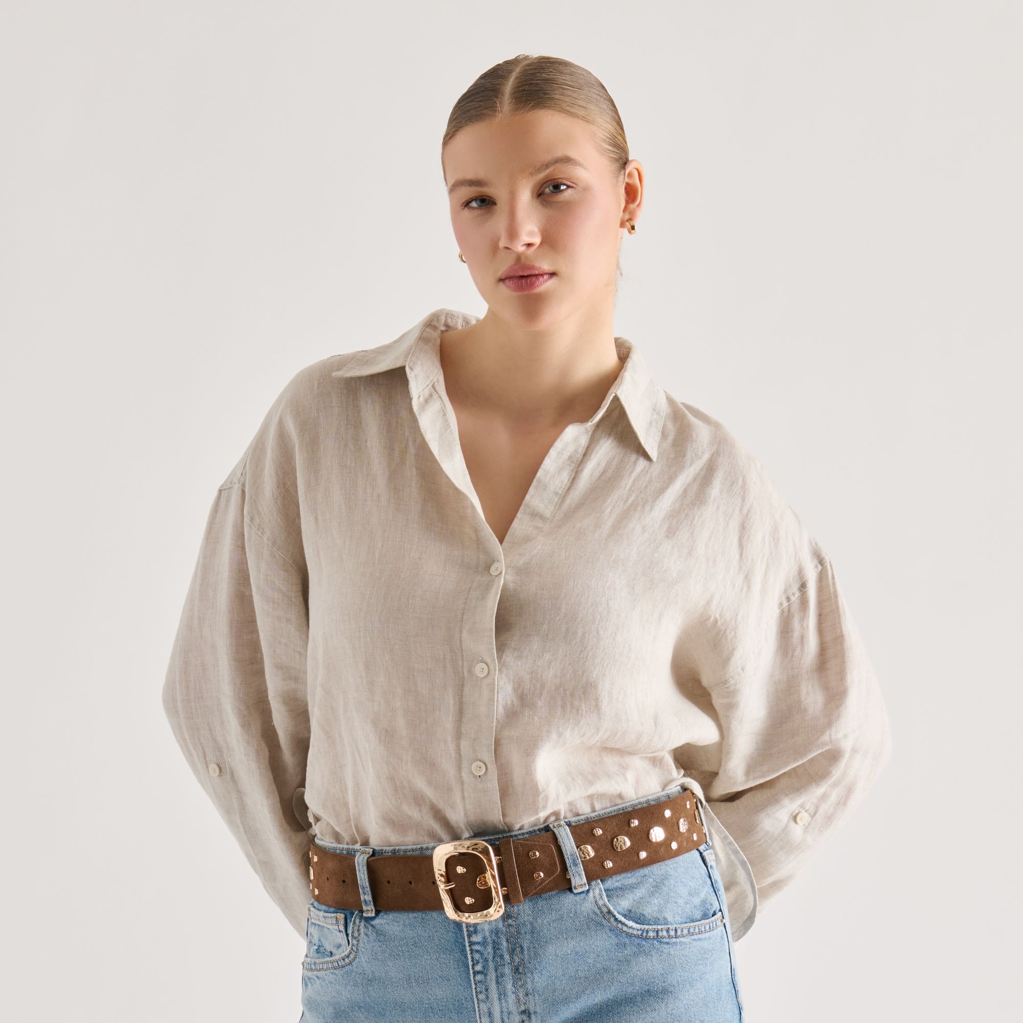 DOLCEVITA-BELTS_STUDDEDBROWNGOLDMAHOGANYSUEDE_02-1.jpg