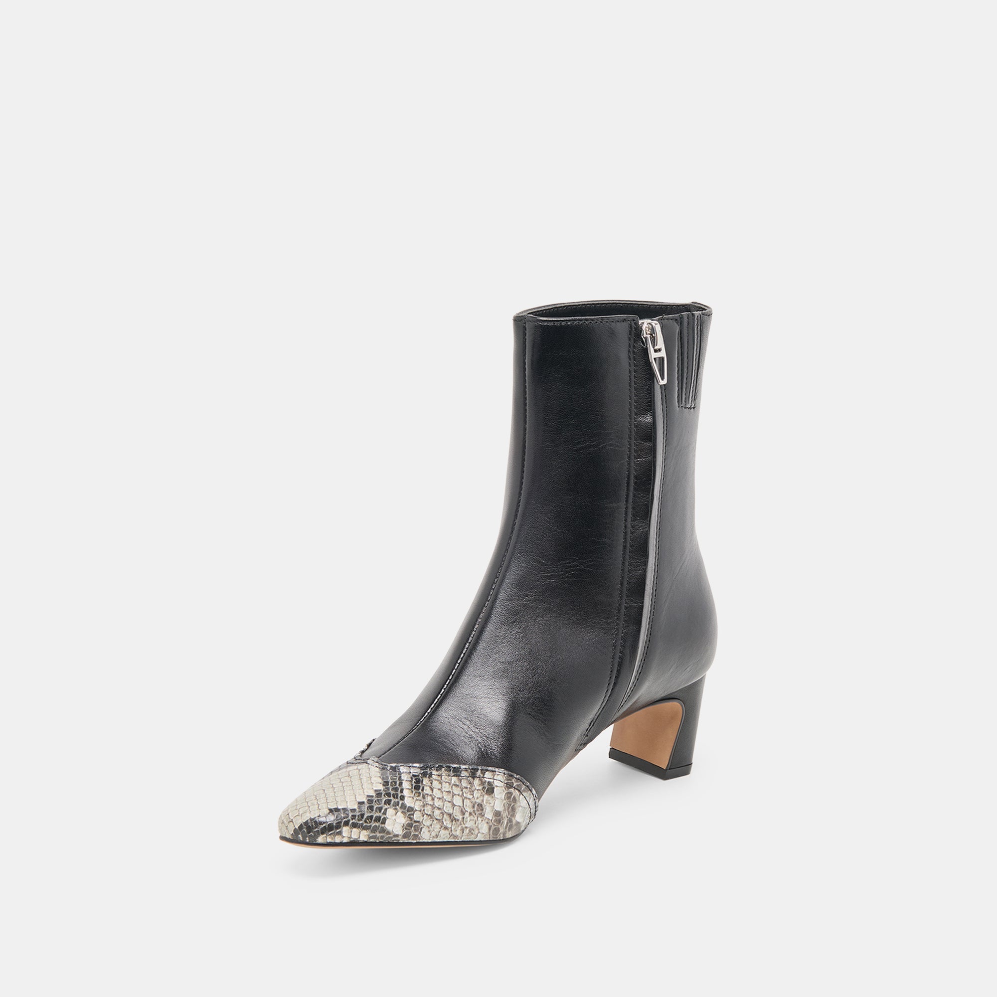 DOLCEVITA-BOOTS_ANIKA_BLACKMULTILEATHER-09_58a03383-3dc7-4f2b-9ef5-923f59c95531.jpg
