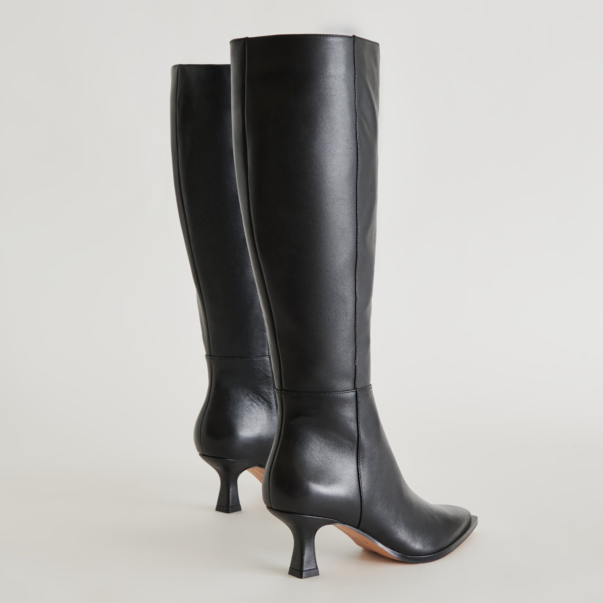 DOLCEVITA-BOOTS_AUGGIE_BLACKLEATHER_DETAILS_10.jpg