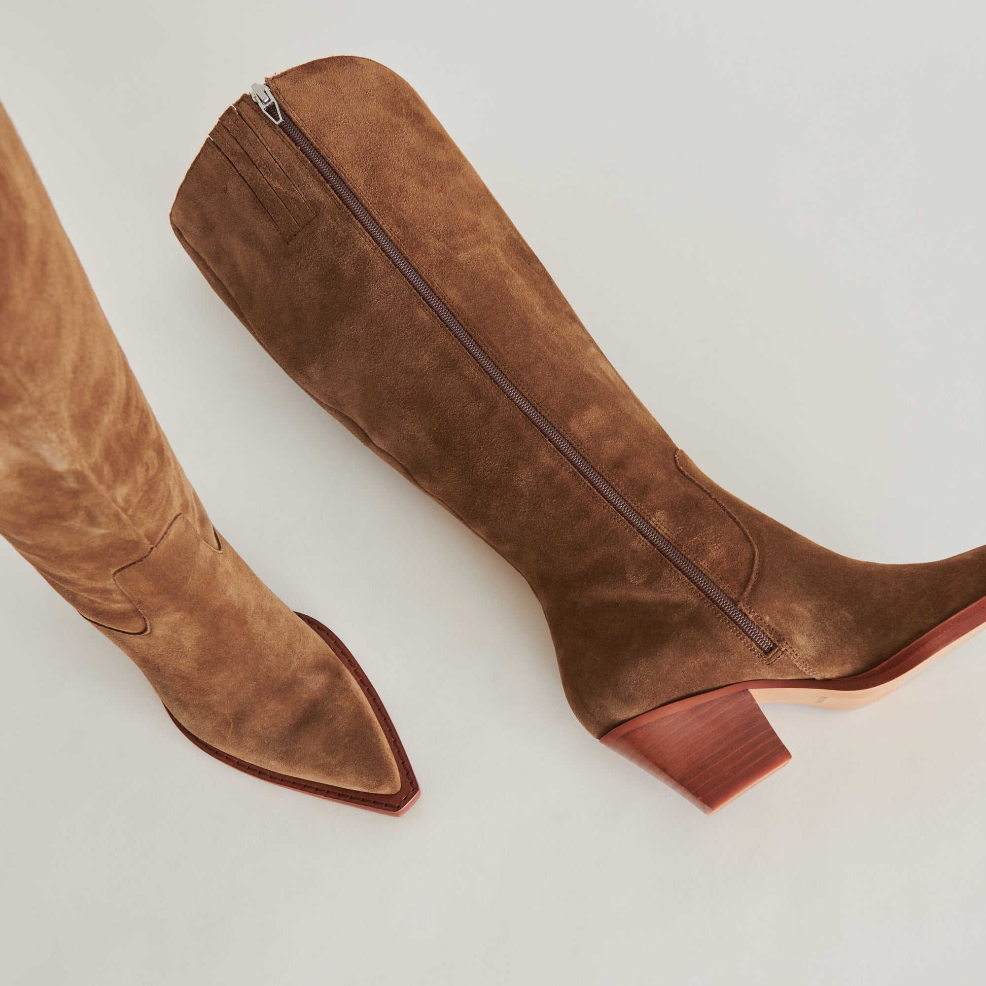 DOLCEVITA-BOOTS_RAJ_BROWNSUEDE_DETAILS_03.jpg
