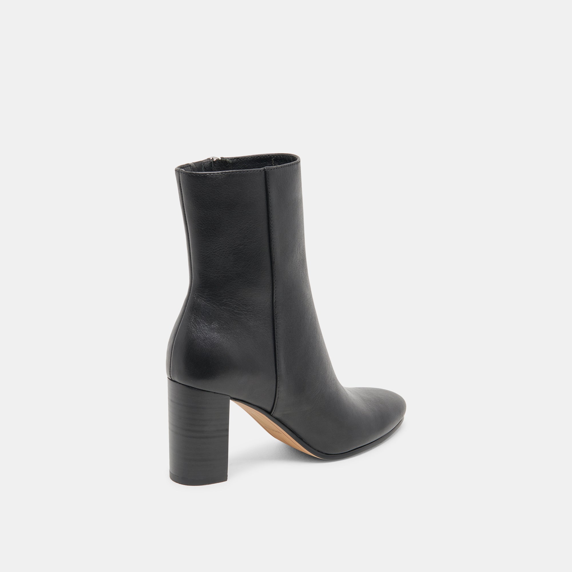 DOLCEVITA-BOOTS_SUZY_BLACKLEATHER-03_11252e4b-d60c-492d-aa13-4b3b473c1ccf.jpg
