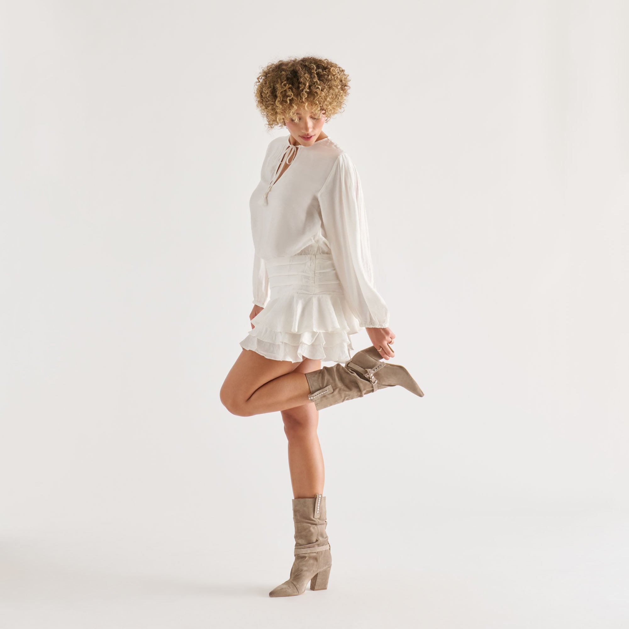 DOLCEVITA-BOOT_MORLA_TAUPESUEDE_01.jpg