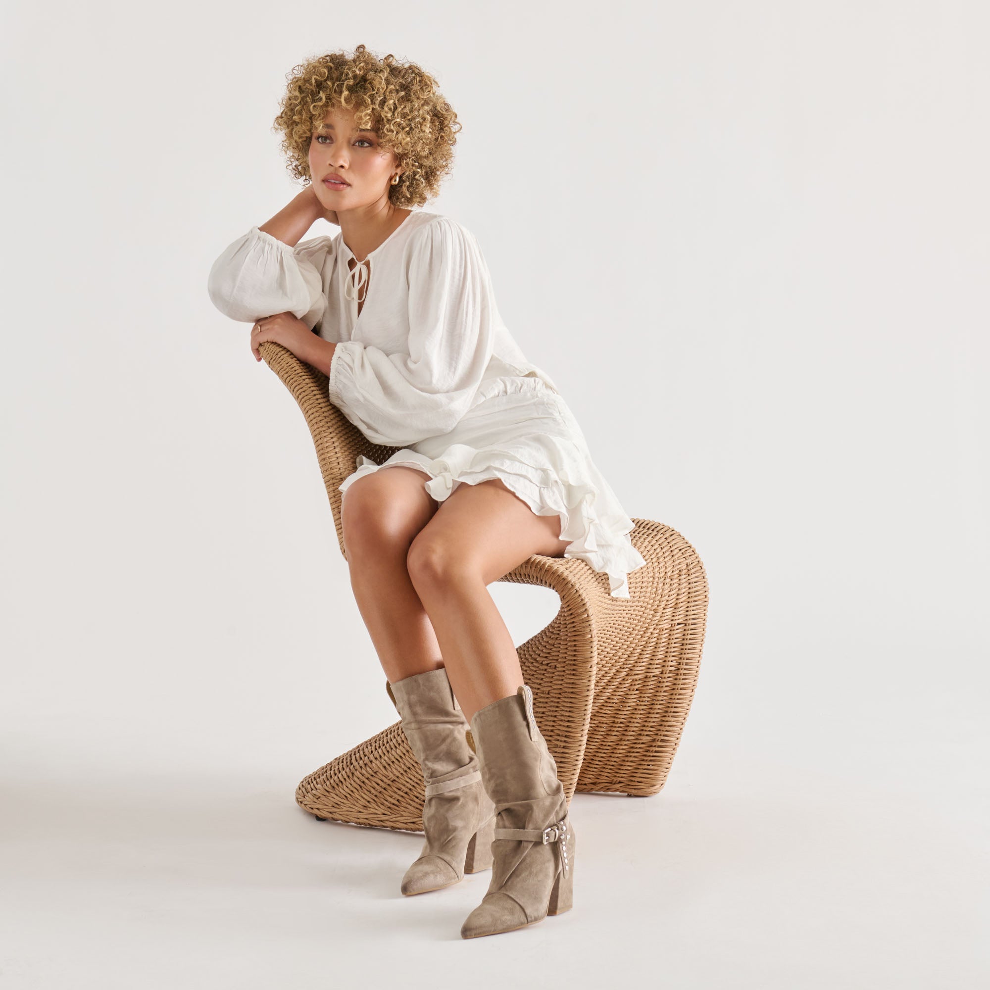 DOLCEVITA-BOOT_MORLA_TAUPESUEDE_03.jpg