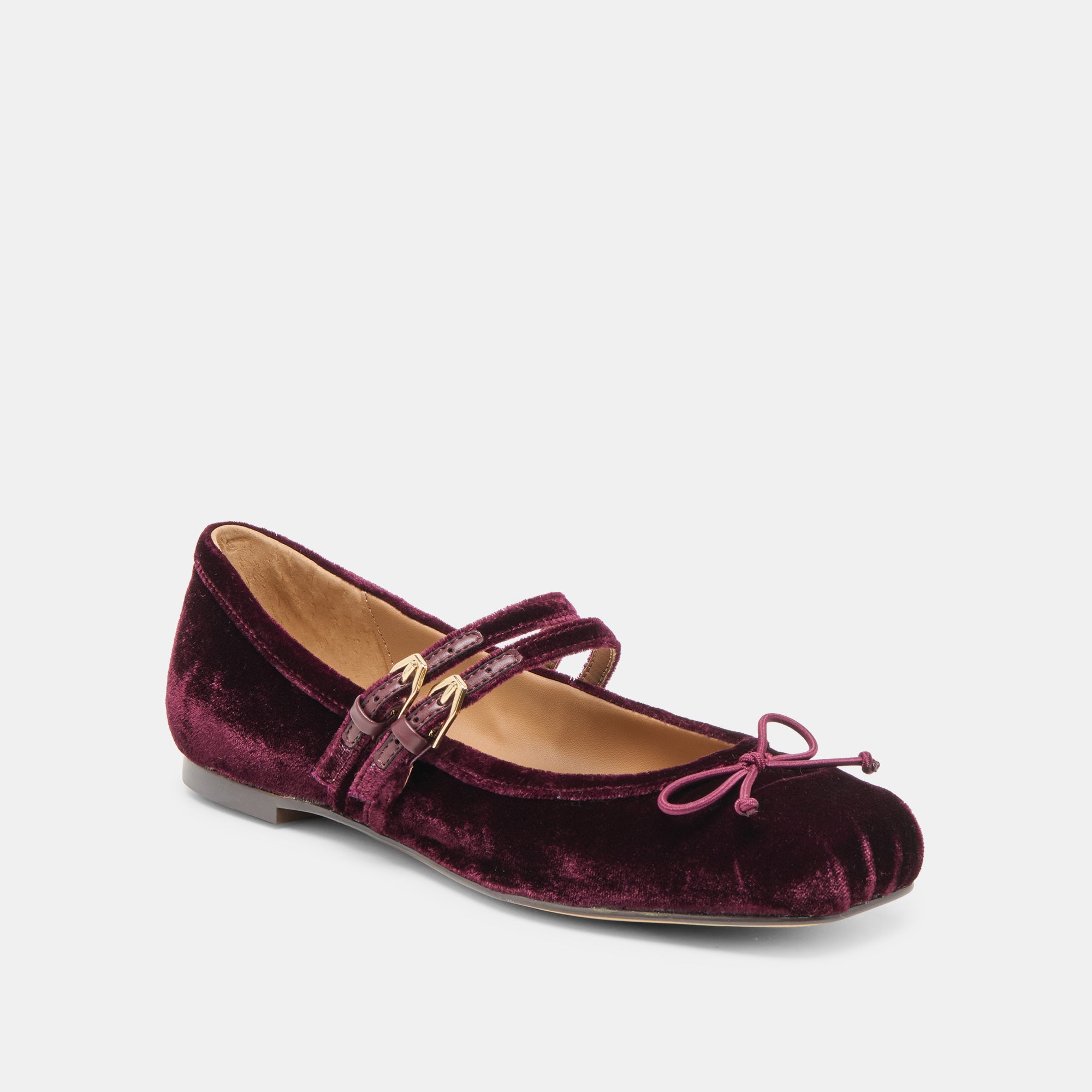 DOLCEVITA-FLATS_GIBSEN_BURGUNDYVELVET-01.jpg