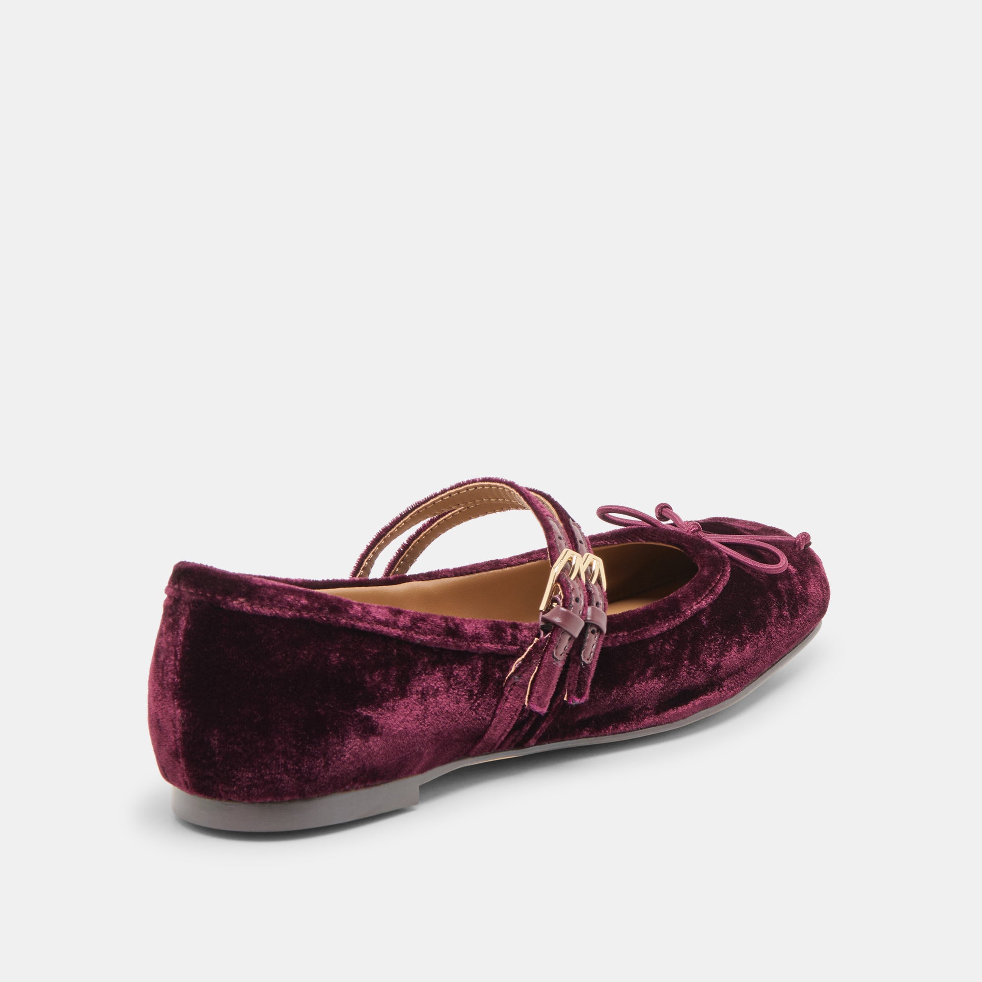 DOLCEVITA-FLATS_GIBSEN_BURGUNDYVELVET-03.jpg