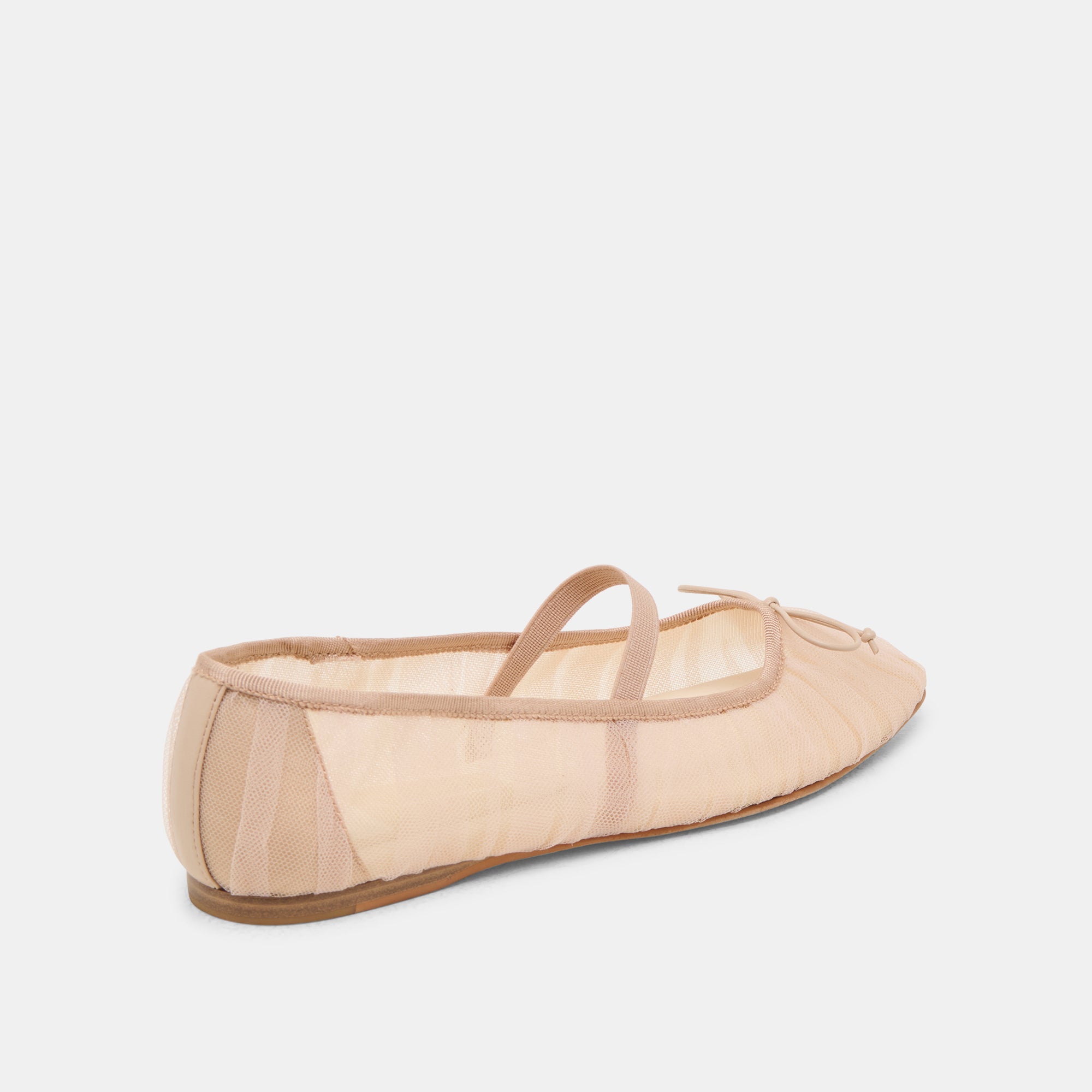DOLCEVITA-FLATS_RAEVEN_PRALINETULLE-03.jpg
