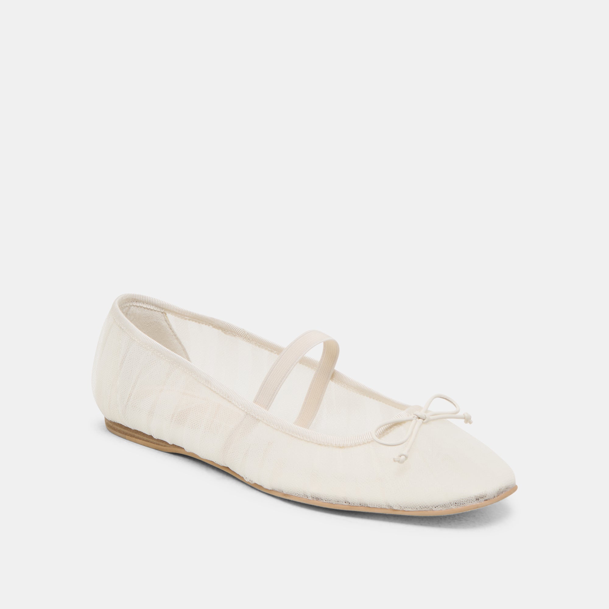 DOLCEVITA-FLATS_RAEVEN_WHITETULLE-01-1.jpg