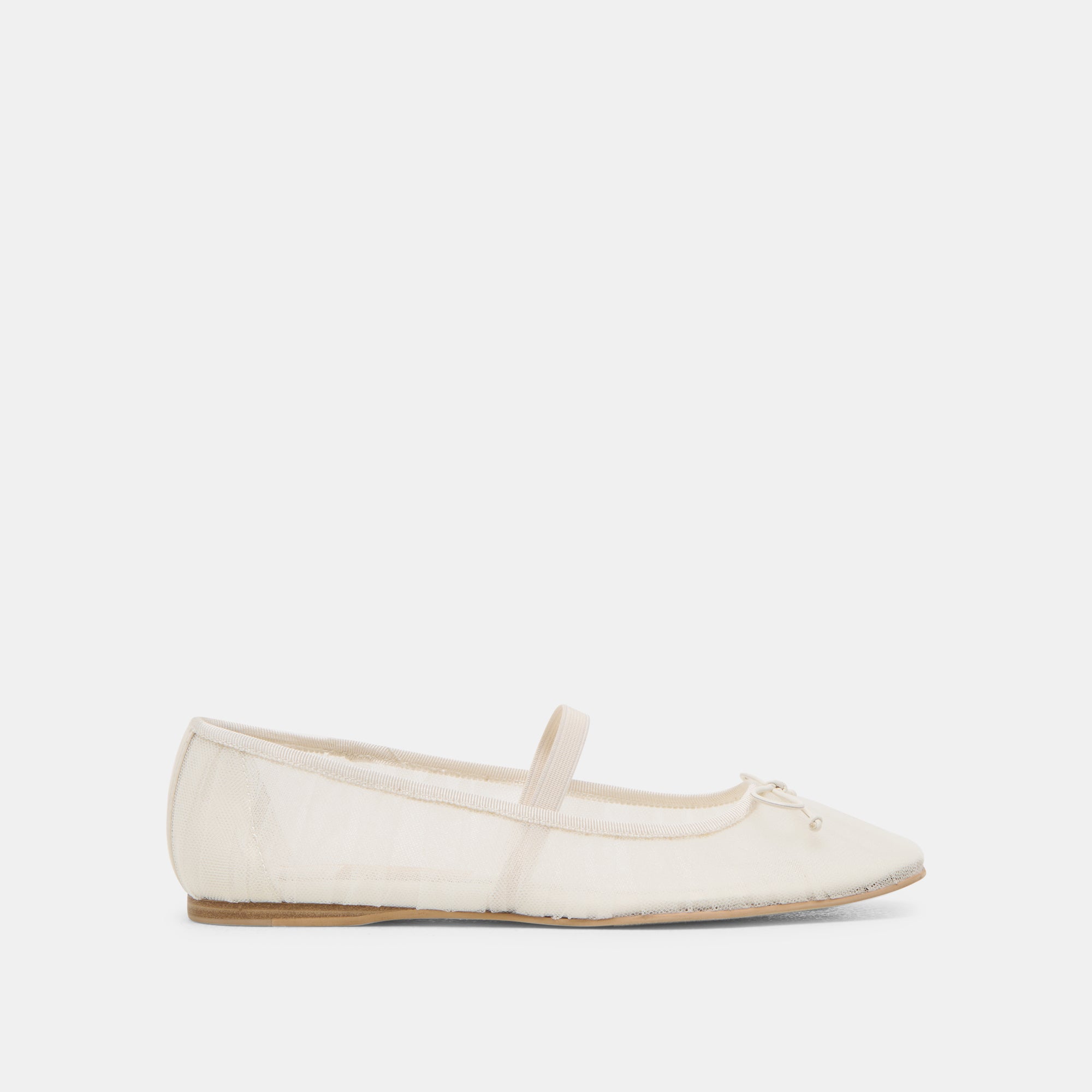 DOLCEVITA-FLATS_RAEVEN_WHITETULLE-02-1.jpg