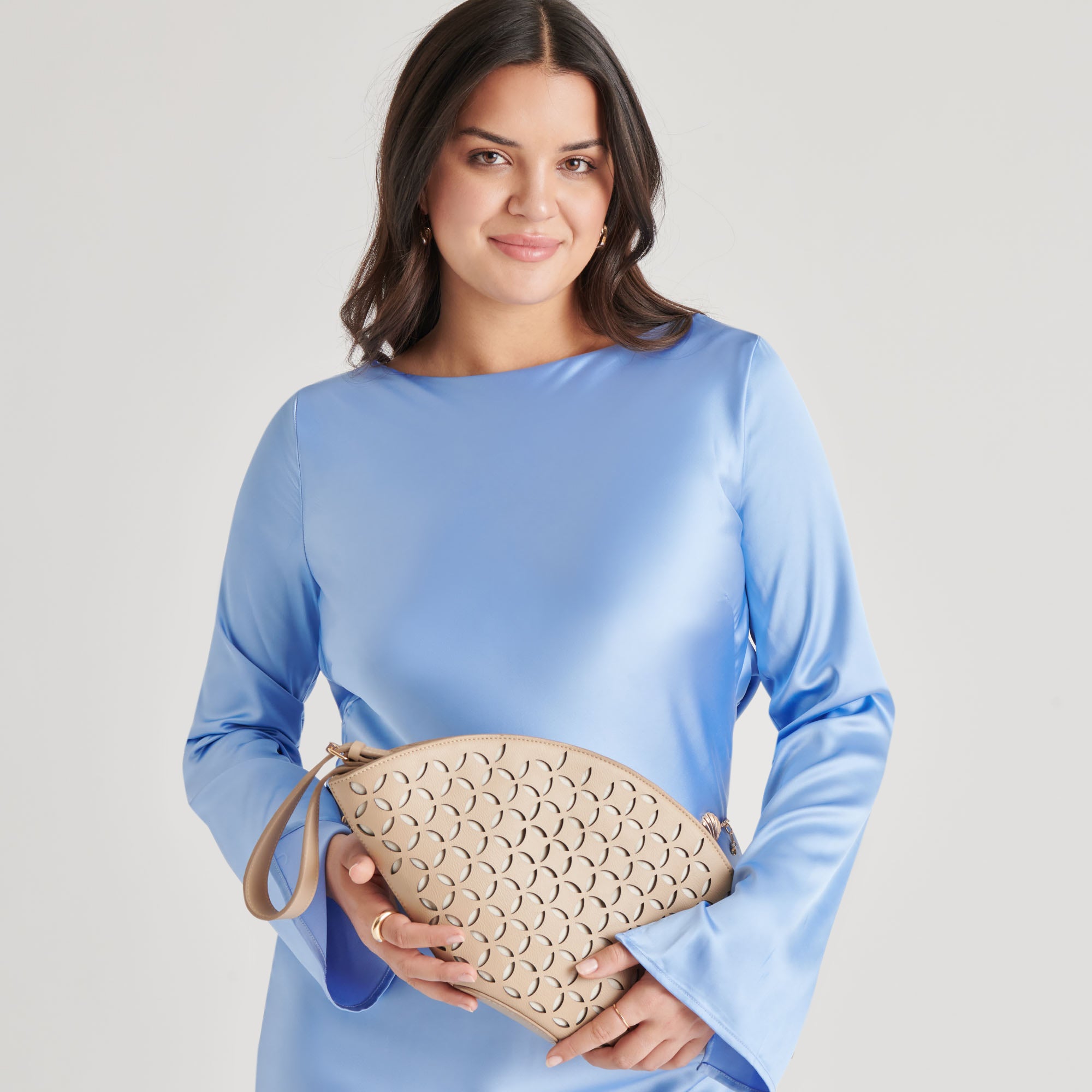 DOLCEVITA-HANDBAGS_ISOLDE_BEIGE_02-1.jpg