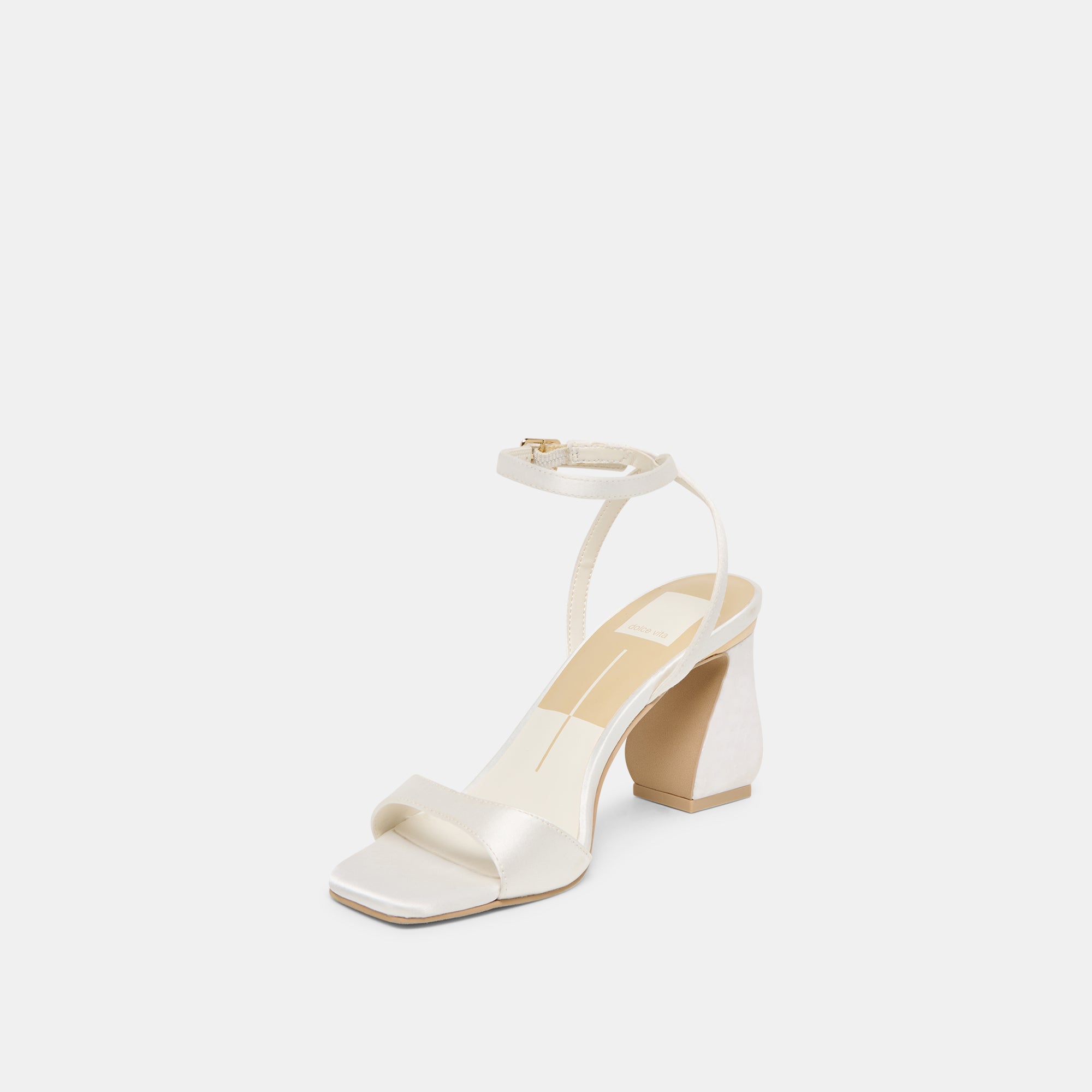 DOLCEVITA-HEELS_TILDA_TRUEWHITESATIN-09.jpg