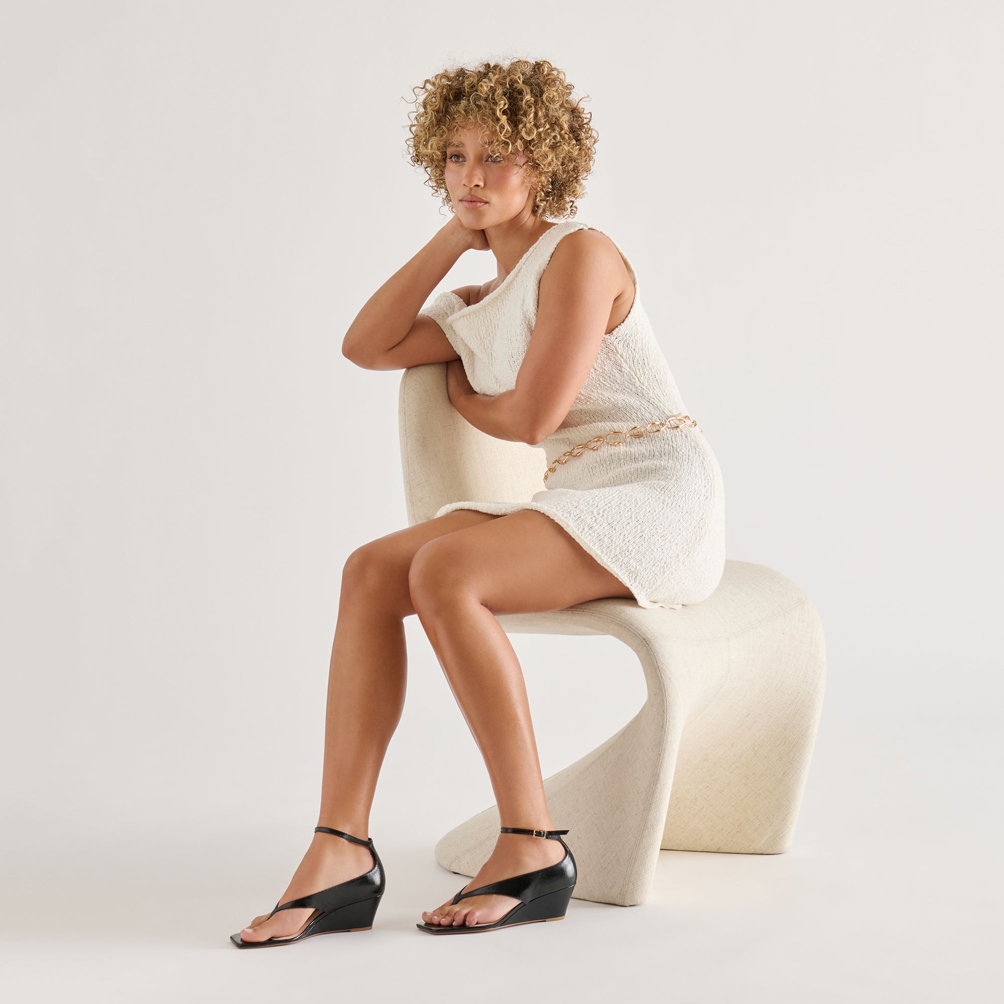 DOLCEVITA-HEEL_QUINNY_BLACKLEATHER_01.jpg