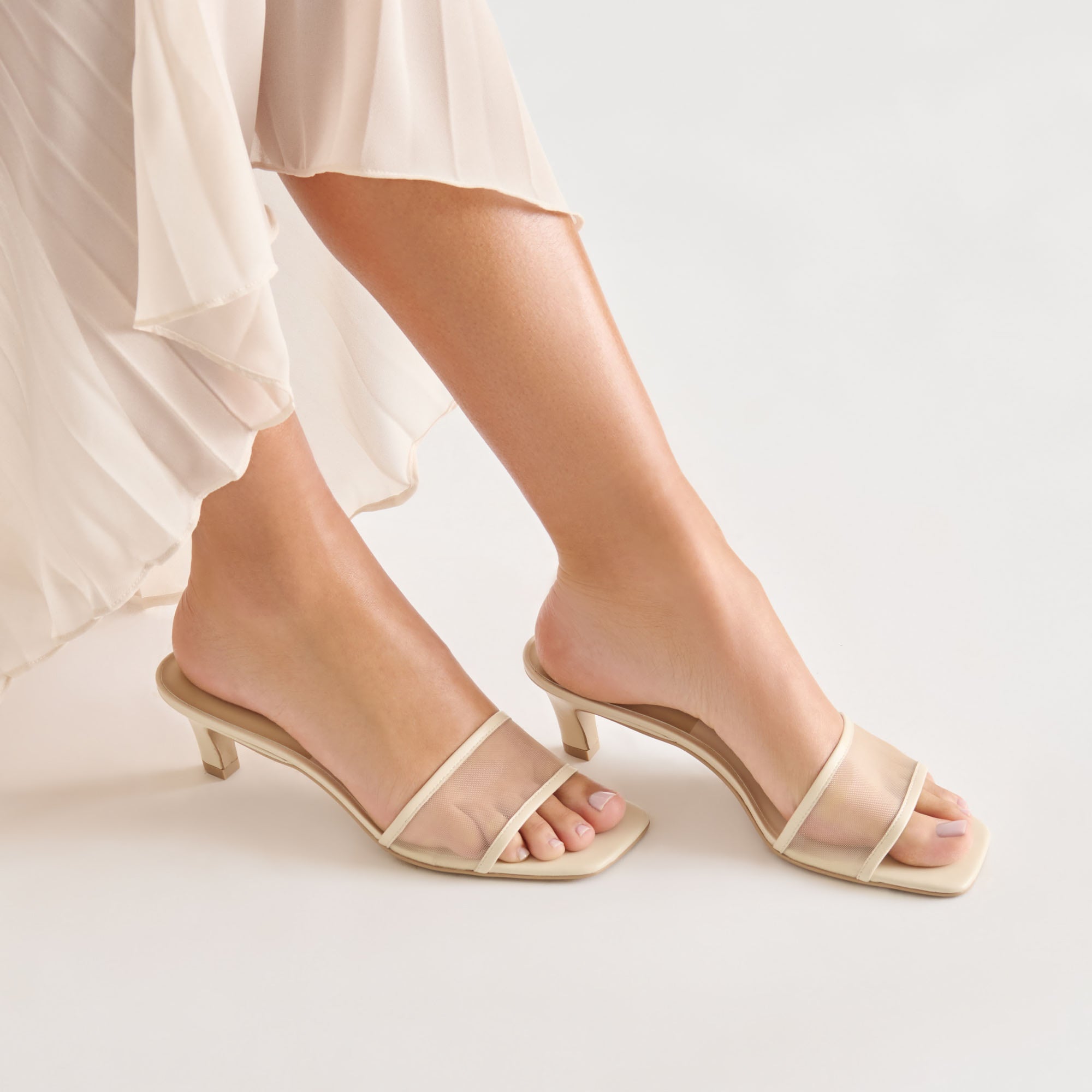 DOLCEVITA-HEEL_REXAMESH_CREMEMESH_03.jpg