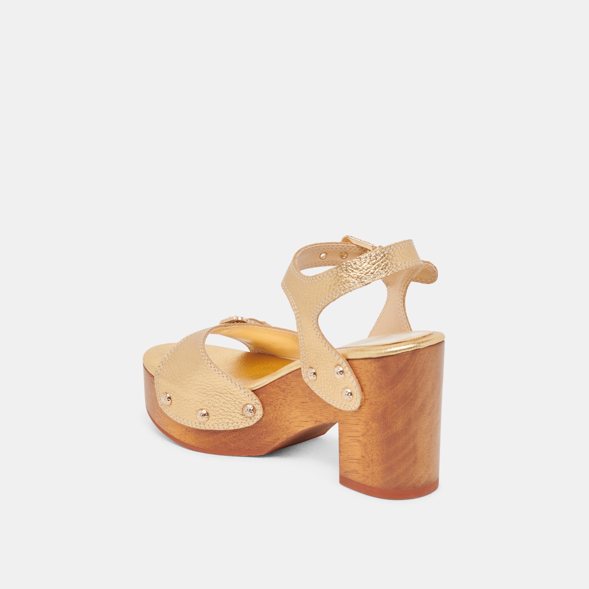 DOLCEVITA-SANDALS_YANDY_GOLDLEATHER-09.jpg
