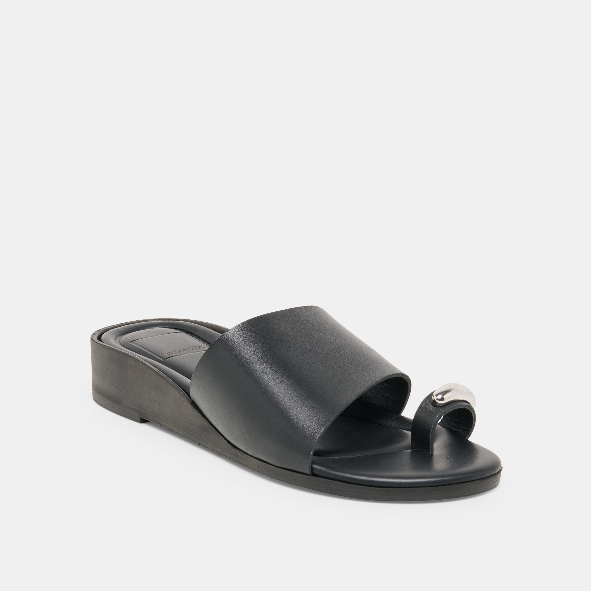 DOLCEVITA-SANDAL_MOXY_BLACKLEATHER-01-1.jpg