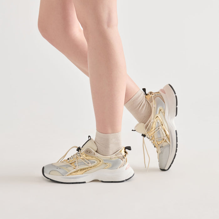 DOLCEVITA-SOCKS_HOISERY_02.jpg