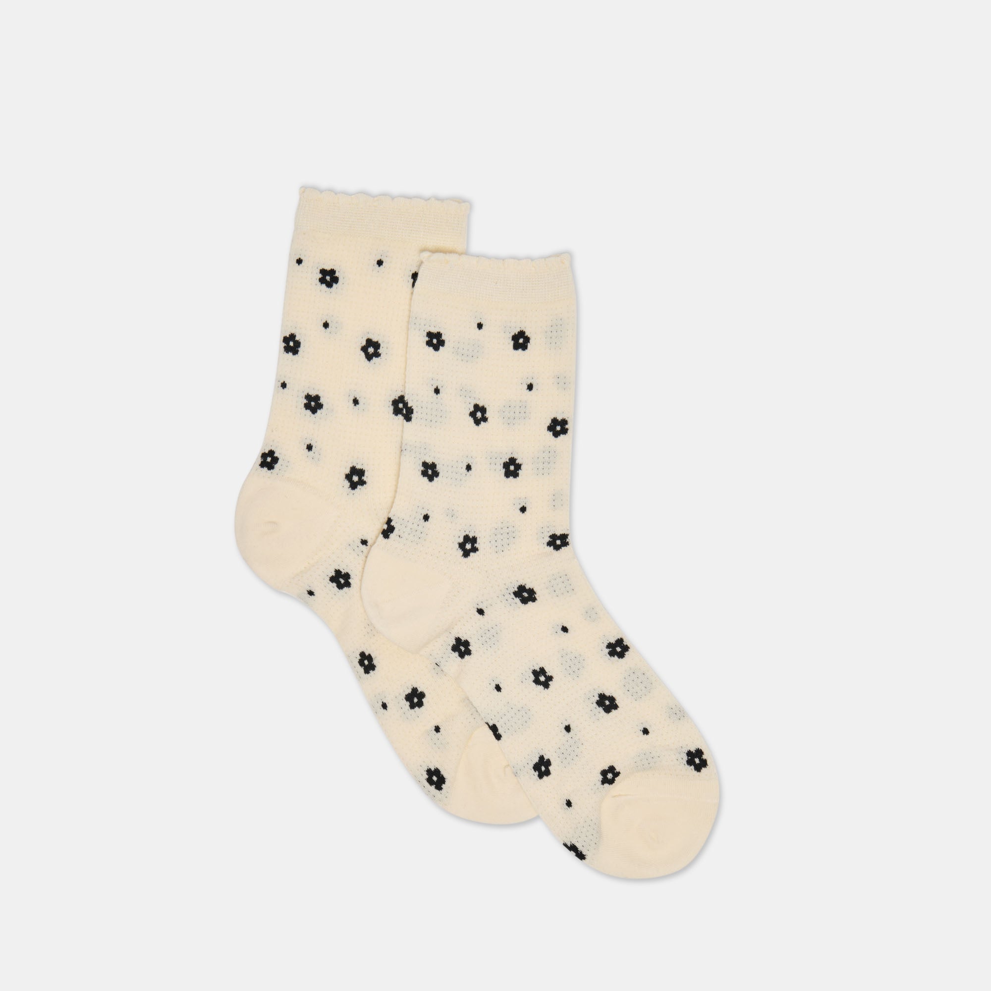 DOLCEVITA-SOCKS_HOISERY_1_595bbfb7-b925-41f1-8007-a7f444b31830-1.jpg