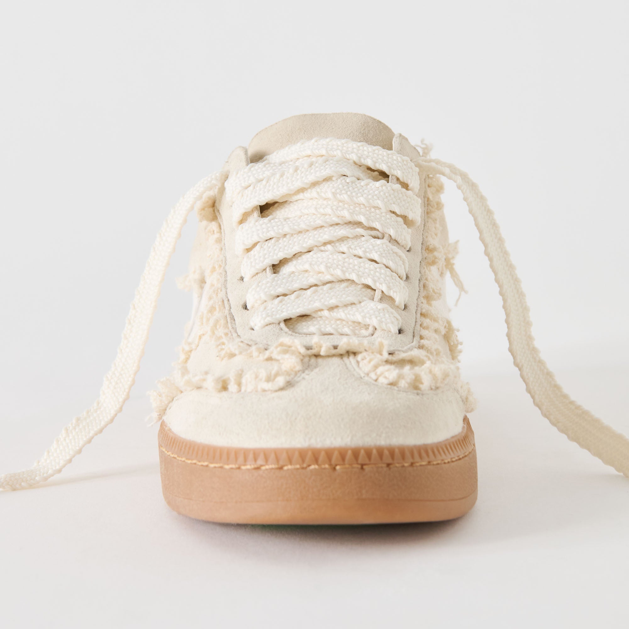 DOLCEVITA-STYLEDLACES_10_196a3d6f-8487-4e04-9553-99f3be238637.jpg