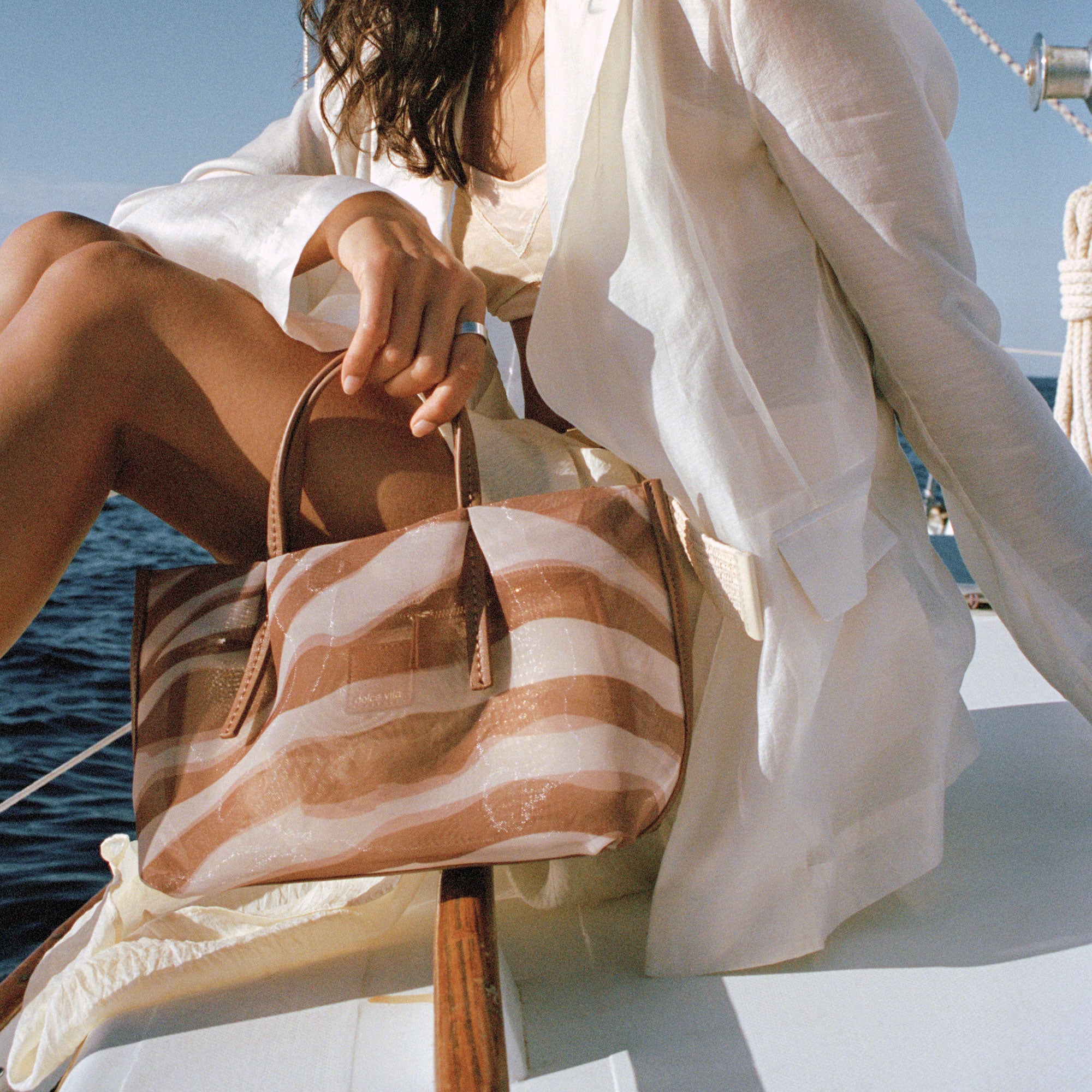 DOLCEVITA-TOTE_SELENE_ZEBRA-1.jpg
